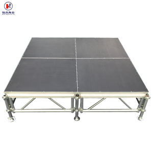 แท่นแท่นเวทีอะลูมิเนียมแบบพกพาสำหรับงานคอนเสิร์ตกลางแจ้งและงานแต่งงานเวทีสี่ขา - Product Image 4