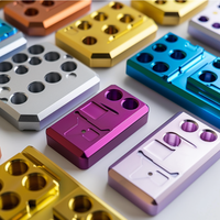 Plaque de clavier en aluminium anodisé multicolore personnalisé Usinage CNC Boîtier de clavier mécanique Pièces d'usinage CNC