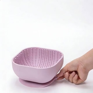 Gamelle anti-étouffement et anti-déversement en silicone de qualité alimentaire avec base antidérapante à ventouse pour chats et chiens - Product Image 4