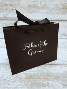 Sacs cadeaux en carton de luxe personnalisés avec impression à l'écran, logo personnalisé, sac d'emballage et poignée en ruban - Product Image 5