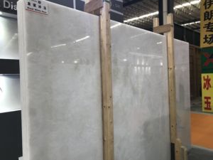 Lastra di Marmo Bianco Reale con Texture Cremosa e Venature Morbide, OEM per Pareti di Lusso, Bagni e Sanctorum - Product Image 4