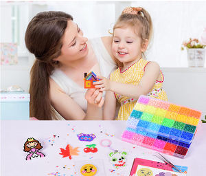 Kit de perles thermocollantes de 2,6 mm, ensemble de bricolage artisanal, 24 à 120 couleurs, matériau PE, vente en gros directe <span class=keywords><strong>d</strong></span>'usine, OEM et ODM, jouets - Product Image 5