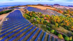Système de stockage photovoltaïque JinSunHybrid Grid Microgrid avec batterie lithium-ion, refroidissement IP65, pour usage agricole - Product Image 5