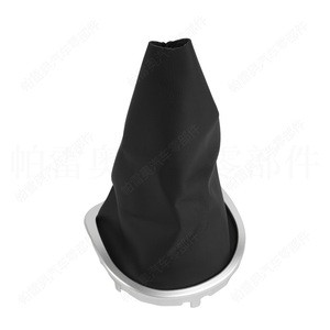 Cache-poussière de levier de vitesse Renault Clio III 2005-2012 en cuir noir avec base en aluminium, pièce de rechange CLH71108319 - Product Image 2