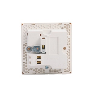 Ổ Cắm RCD Gắn Tường Ổ Cắm RCD Kiểu Anh 13A Ổ Cắm UK 30mA 86X86Mm Công Suất Tải Tối Đa 3250W - Product Image 3