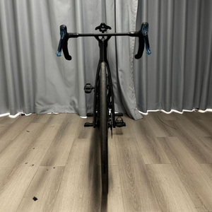 Bicicleta de Carretera con Cuadro de Carbono Integrado Optimizado 105 DI2, Ruedas de Carbono Cerradas 700C y Frenos de Disco - Product Image 6