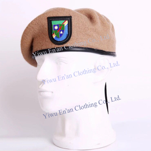 Bérets en gros vert couleur bleu marine Logo personnalisé chapeau respirant 100 laine <span class=keywords><strong>béret</strong></span> <span class=keywords><strong>français</strong></span> pour hommes - Product Image 2
