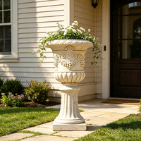 Urne de jardin classique romaine en résine, faite à la main et peinte à la main, avec piédestal, pot à fleurs sculpté antique, grand modèle de style européen pour jardin et cour.