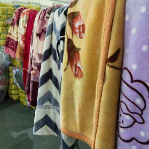 PJ07 Coperte Usate Economiche di Prima Qualità in Poliestere/Cotone, di Marca Cinese, Alta Qualità, Colori e Misure Assortiti - Product Image 4