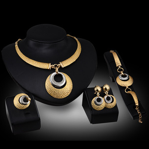Alloy <strong>Indian</strong> Gold Classic Wedding Party <strong>Jewelry</strong> Set Necklace Earrings Bracelet and Ring Four Pieces Wholesale - Product Image 1