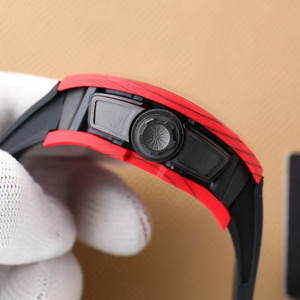 Montre de sport pour homme luxueuse et élégante avec un cadran squeletté rouge et des aiguilles lumineuses - Product Image 4