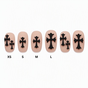 Faux ongles à presser rose nude couvrants avec motif croix noire 3D, pré-conçus pour les doigts - Product Image 3