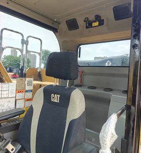 รถขุดตีนตะขาบ Caterpillar 320E สีเหลือง ระบบไฮดรอลิก สำหรับงานก่อสร้าง งานหนัก น้ำหนัก 20000 กก. ปี 2001-4000 - Product Image 6