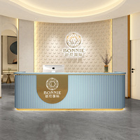 Bureau de réception à lumière LED en métal or rose Offre Spéciale, LOGO personnalisable pour Salon de beauté