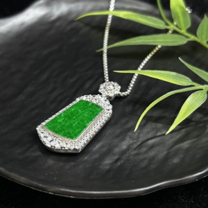 Colgante de Jadeíta Birmana Natural de Grado A, Colgante Rectangular de Jadeíta Birmana, Colgante de Jadeíta para Mujer, Regalo (Con Certificado NGTC) - Product Image 4
