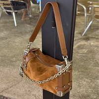 Sac à bandoulière carré en cuir de vachette givré avec fermeture éclair et chaîne, style cool et décontracté, avec bandoulière amovible
