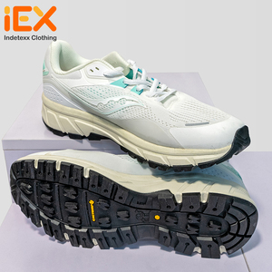 Chaussures de mode en gros, stock décontracté, conteneur 20 pieds, export en vrac pour l'Amérique centrale, l'Amérique du Sud, l'Asie du Sud-Est, surplus d'usine - Product Image 1