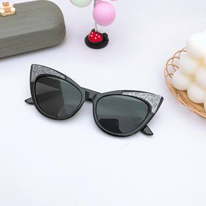DOISYER all'ingrosso per bambini <span class=keywords><strong>occhi</strong></span> <span class=keywords><strong>di</strong></span> gatto stili simpatici occhiali da <span class=keywords><strong>sole</strong></span> protezione Uv per bambini occhiali da <span class=keywords><strong>sole</strong></span> in plastica per bambini - Product Image 5