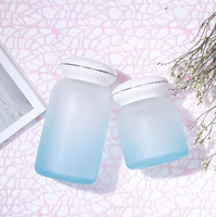Bouteilles en verre blanc de haute qualité multicolores en gros avec bouchons à vis 200ml/300ml – Gobelets pour enfants et adultes avec logo personnalisé