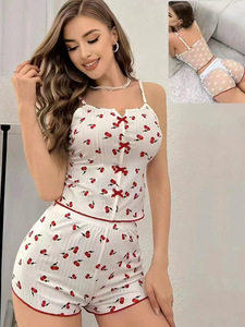 Ensemble de pyjama sexy en soie satinée pour femme, imprimé cœurs, col en V, débardeur décontracté et short, tenue d'intérieur – Vente en gros - Product Image 6
