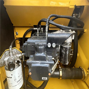 Komatsu รถขุดดิน PC200-8แบบใช้แล้วรถขุดตีนตะขาบปั๊มกระปุกเกียร์ - Product Image 4