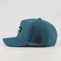 Casquette de golf flottante hydrophobe et imperméable en tissu Oxford Dobby à 5 panneaux, avec logo personnalisé en patch de caoutchouc et cordon en polyester, vente en gros