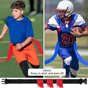 Ensemble de ceintures de flag football ajustables à scratch avec 3 drapeaux par ceinture pour des jeux sans contact sécurisés - Product Image 3