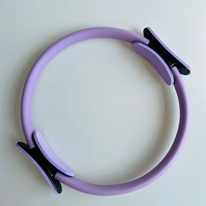 Set Completo di Attrezzature Essenziali per <span class=keywords><strong>Pilates</strong></span> Domestico: Bande di Resistenza, Palla per Esercizi, Calzini Antiscivolo, Kit Leggero per Allenamento Fitness - Product Image 6