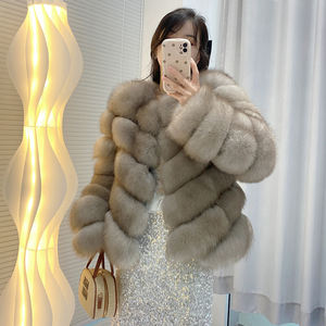 Vente en gros <span class=keywords><strong>pas</strong></span> <span class=keywords><strong>cher</strong></span> Prix bas Manteaux courts personnalisés en fourrure de renard Vestes d'hiver Manteau en fourrure de renard véritable - Product Image 1