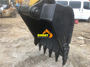 Excavatrice sur chenilles Komatsu PC220-6 d'occasion, 23 tonnes, modèle 2023, bras long, godet de 1,0 m, chenilles en caoutchouc, 850 heures, 168 CV - Product Image 5