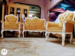 Juego de Sofás de Terciopelo Color Mostaza Hechos a Mano, Estilo Europeo, Muebles Antiguos de Lujo Premium, Marco de Madera Tallado Ornamentado, Diseño Real - Product Image 2
