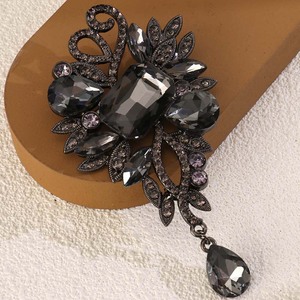 European Style Alloy Flower Brooch Rhinestone Teardrop Women's <b>Wedding</b> <b>Accessory</b> Silver White - Product Image 3