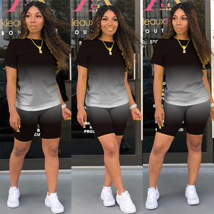 Vente en Gros de Vêtements Produits Tendance Mode Casual Short à Manches Courtes Dégradé Couleur Unie 2 Pièces Ensemble <span class=keywords><strong>Court</strong></span> pour Femmes - Product Image 4