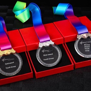 Trofeo de Cristal con Borde Geométrico Personalizado |   Diseño Redondo Pequeño para Premios de Juegos Escolares y Competiciones - Product Image 5