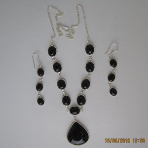 Conjunto de joyería nupcial de tres piezas, collar de ónix negro, corte esmeralda, diamante, granate, circón, cristal, plata esterlina, chapado en oro de 95ct - Product Image 1