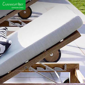 أريكة فاخرة مقاومة للماء في الهواء الطلق على سطح المسبح سرير شمسي من خشب الساج للحدائق كراسي استلقاء باللون الرمادي للاستلقاء تحت الشمس من خشب الساج - Product Image 4