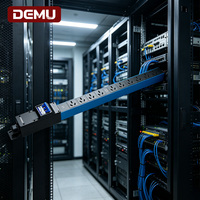 PDU rackable avec 12 prises 16A, triphasé 380V 63A, disjoncteur 3P réparti en L1/L2/L3, puissance nominale 41KW, pour salles de serveurs