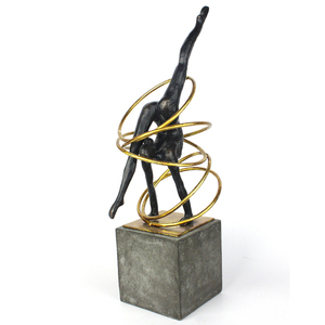 Venta al por mayor de resina encantadora de gimnasia cinta baile chica decoración para <span class=keywords><strong>el</strong></span> hogar para la decoración de la casa - Product Image 6