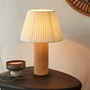 Lámpara de Mesa Creativa Americana Tridimensional Estilo Antiguo, Lámpara de Noche Coreana Cálida con Pliegues para Decoración de Dormitorio - Product Image 5