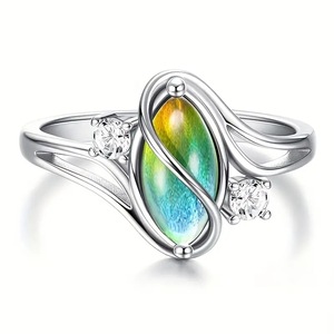 Anello da Donna in Stile Francese Geometrico, Ornamento per Mano di Lusso Leggero e alla Moda per Uso Quotidiano - Product Image 2
