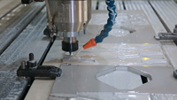 Machine de découpe CNC 1325 NC Studio Syntec pour panneaux composites en aluminium, découpe de cuivre, gravure de portes, graveur de métaux 7,5 kW, aspiration simple