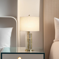 Lámpara de Escritorio de Cristal Moderna de Alta Calidad de Zhongshan para Decoración del Hogar, Lámpara de Mesa LED de Vidrio Única y Lujosa para Dormitorio, Mesita de Noche o Estudio