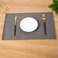 Conception personnalisée, écologique, résistante à la chaleur, PVC noir, antidérapant, lavable, tissé, vinyle, utilisation en restaurant, sets de table, dessous de plat