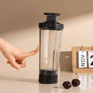 Promotion : Biberon certifié sécurité bébé <span class=keywords><strong>en</strong></span> <span class=keywords><strong>Tritan</strong></span> avec fixation magnétique, 700 ml, pour boire directement et support téléphone - Product Image 1