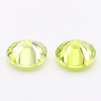 Batu Permata Cz Longgar Berkualitas Terbaik 0.9mm hingga 3 mm Potongan Bulat dalam Warna Hijau Apel Khusus Cubic Zirconia untuk Pembuatan Perhiasan.
