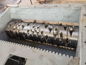 Mini Metal <strong>Shredding</strong> Single Shaft Shredder Machine Twin Shaft Whole Waste <strong>Rubber</strong> Plastic Paper Shredder - Product Image 5