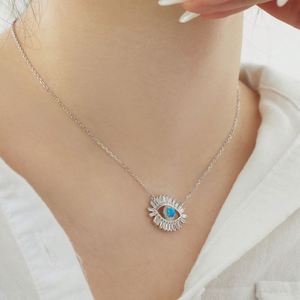 Collier pendentif amulette œil porte-bonheur Dylam en argent S925 hypoallergénique avec zircone 5A taille baguette motif œil bleu - Product Image 4