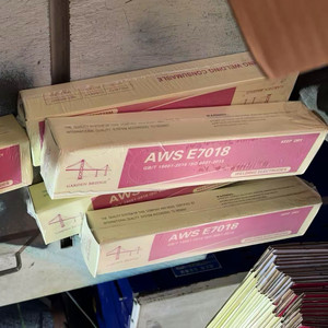 Varilla de Soldadura Aining AWS 2.5mm <span class=keywords><strong>7018</strong></span> Personalizable de Fábrica, Electrodos de Acero al Carbono con <span class=keywords><strong>Bajo</strong></span> Contenido de Hidrógeno E7018 E6013, Garantía de 3 Años - Product Image 5