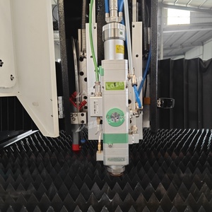 Cortadora Láser Híbrida de Fibra y CO2 LaserMen-1325CF CNC de 1000W y 180W con Área de Trabajo de 1300*2500mm para Madera Contrachapada, Cuero, Papel y Láminas Metálicas - Product Image 4