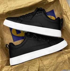 男装跨界超大透气板鞋厚底防滑PU皮革表面防水纯色运动鞋 - Product Image 3